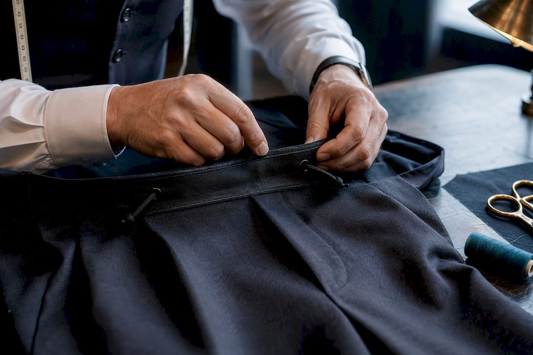 Order Bespoke Drawstring Trousers: 3 Tailoring Methods
